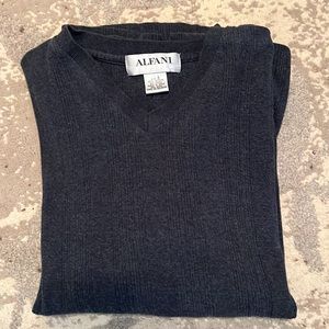 Men’s sweater by Alfani